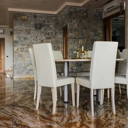 Villa Smeralda Apartment *